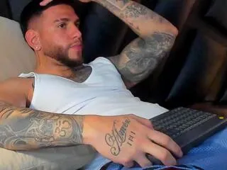 Offline robert_croy on Flirt4Free