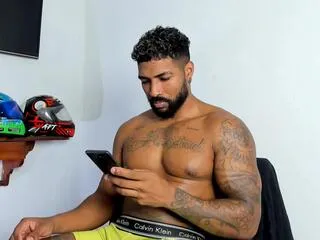 Offline xander_strongs on Flirt4Free