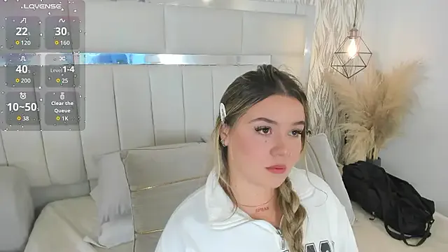 Offline 1m_dalhia on StripChat