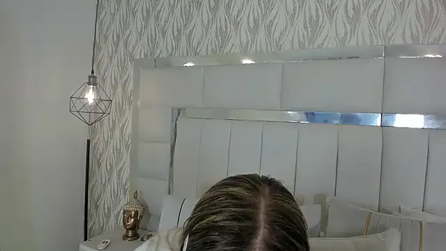 Offline 1m_dalhia on StripChat