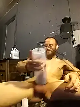 Offline 618fuckupp on StripChat