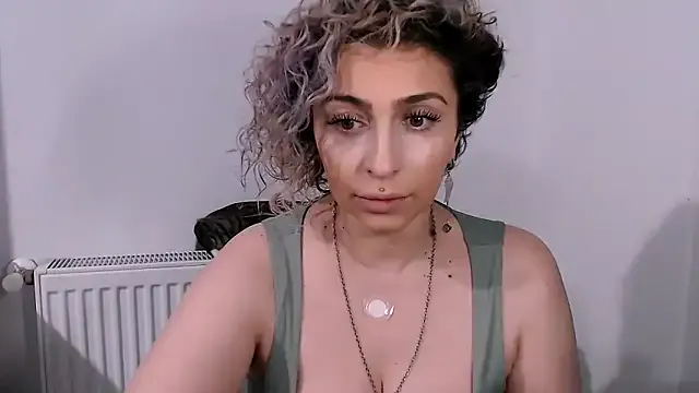 AAARUNY on StripChat