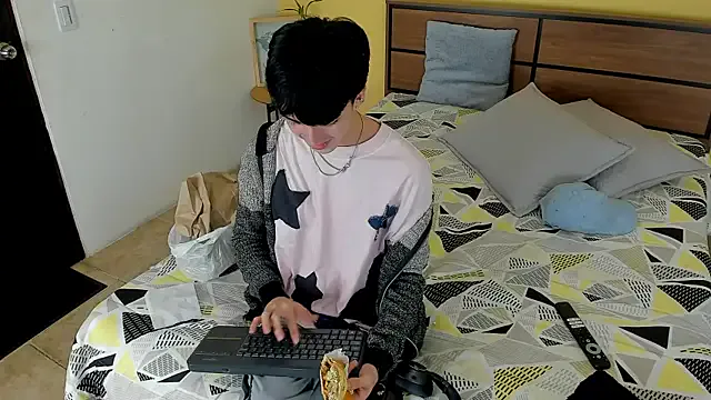 Offline AerumChae on StripChat