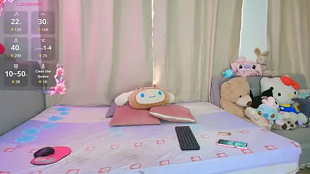 Offline aihnoa_split18 on StripChat