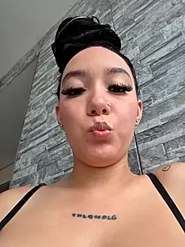 alaia_princess on StripChat