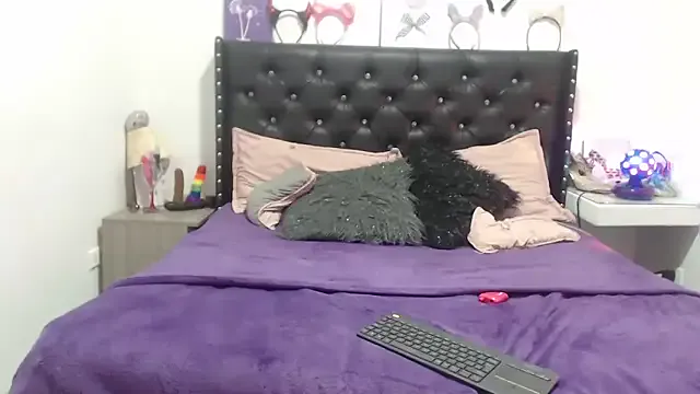 Offline AlexaFontana on StripChat