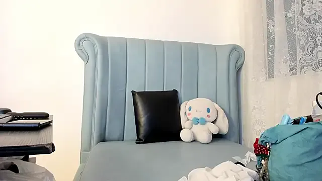 Offline AlexaFoxy18 on StripChat