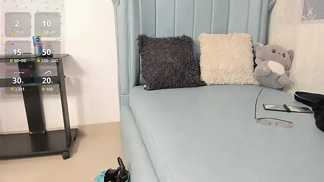 Offline AlexaFoxy18 on StripChat