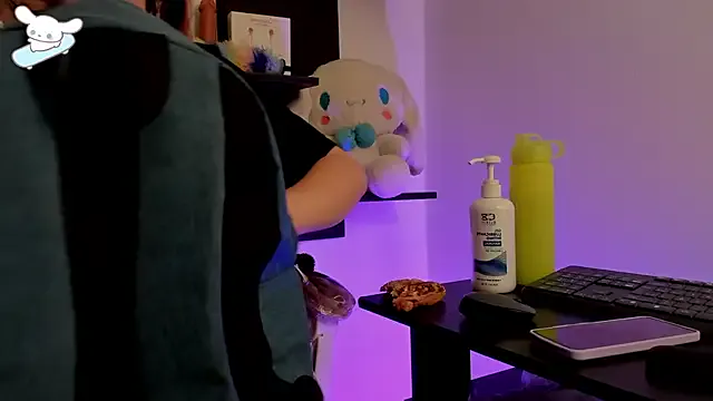 Offline AlexaFoxy18 on StripChat