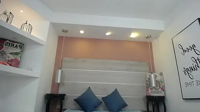 Offline AlexandraCambell on StripChat