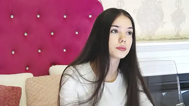 Freechat AlexisDevine on StripChat