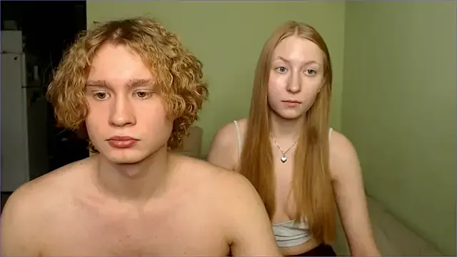 Offline AliceStoneJhonyStone on StripChat