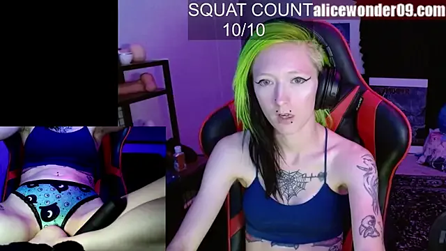 Offline alicewonder09 on StripChat