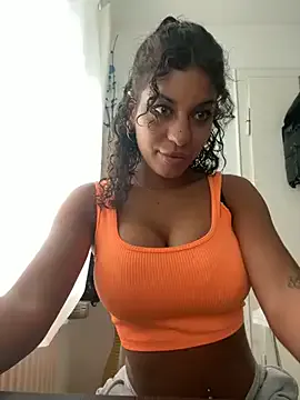 Offline AlyssaHottv_ on StripChat