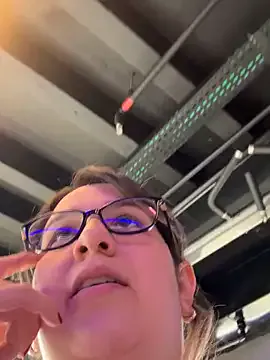 Offline amooraaamoon on StripChat