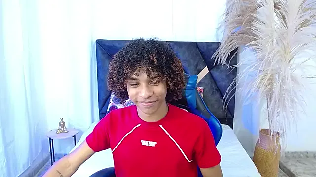 Offline angelll18_ on StripChat