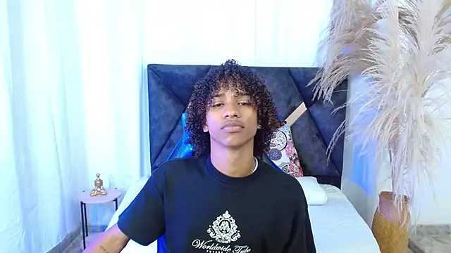 Offline angelll18_ on StripChat