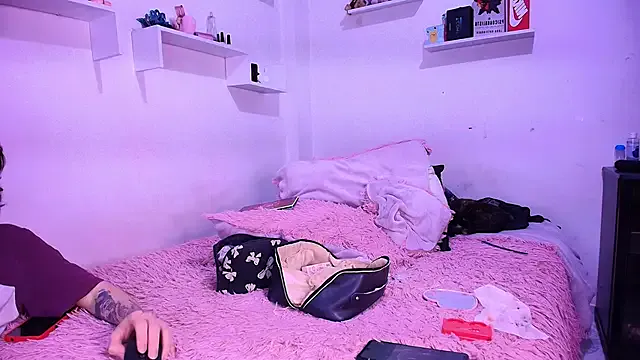 annyharriis on StripChat