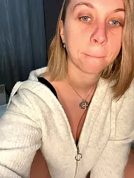 Offline Aphrodite-22 on StripChat