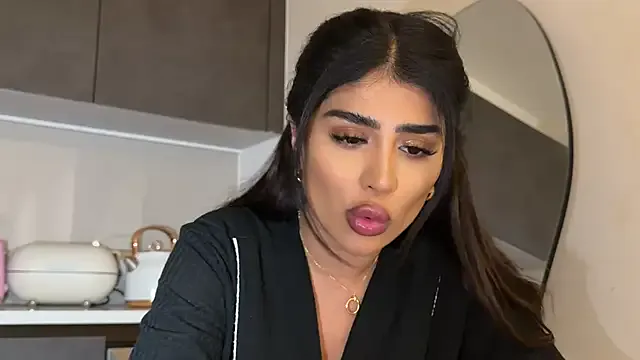 ArabicBarbie on StripChat