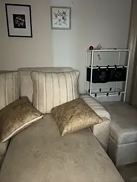 Offline arieel__722 on StripChat