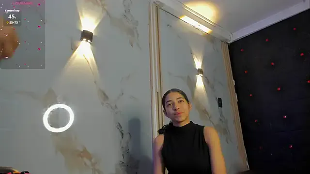 Offline Aron_and_molly on StripChat