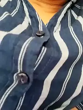 Offline Asnur_khan1 on StripChat