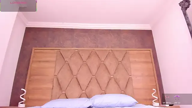 Offline AudreyHayworth on StripChat