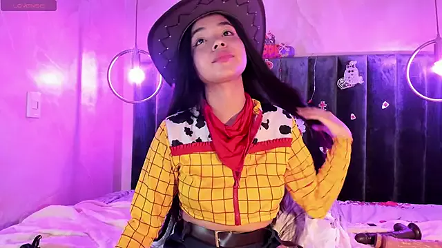 Freechat AuroraFiore on StripChat