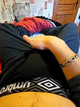 Offline Azerty0911 on StripChat