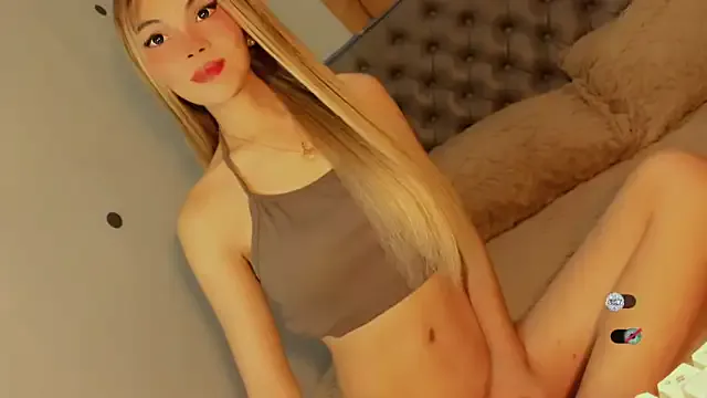 bella_enchantra on StripChat