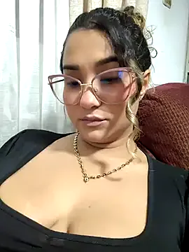 Freechat BrendaGirs on StripChat