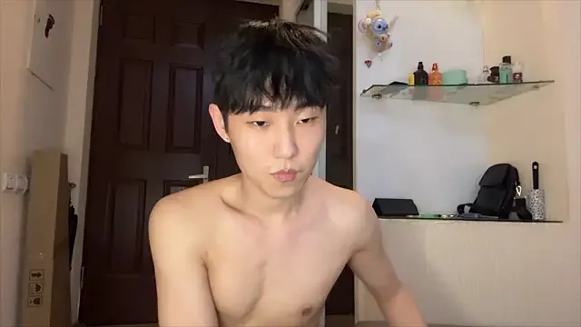 Offline Brian_Stars on StripChat