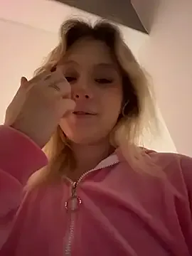 Freechat CaitlinSugar on StripChat