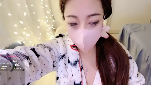 Freechat charlotte520 on StripChat