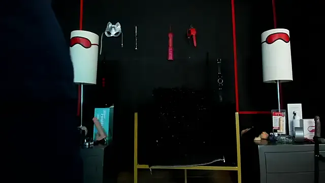 Offline CharlotteScotte on StripChat