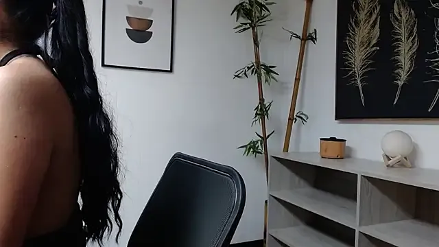 Offline CharlotteScotte on StripChat