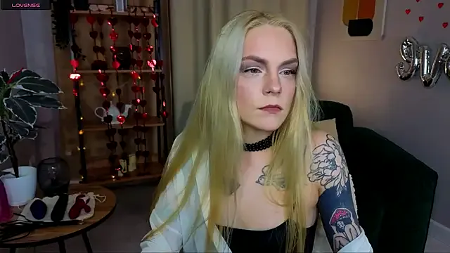 Offline cherrie_sherry on StripChat