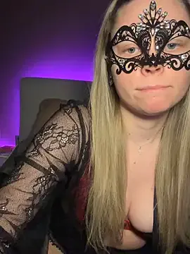 Offline Cherrycolada on StripChat