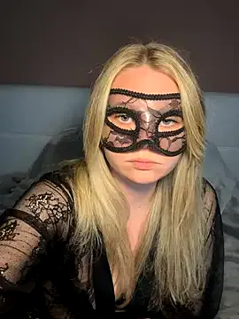 Offline Cherrycolada on StripChat