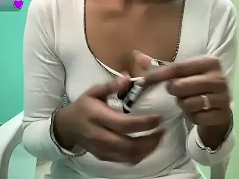 Freechat classy_kritii on StripChat