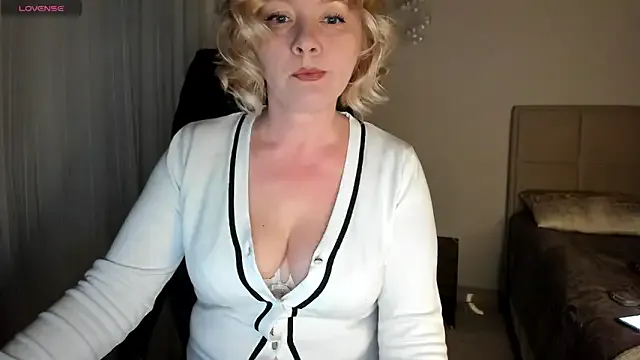 Offline Colette__1977 on StripChat