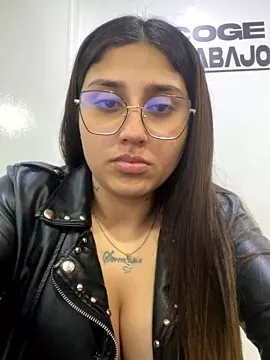 Offline croftsmila on StripChat