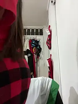 Offline croftsmila on StripChat