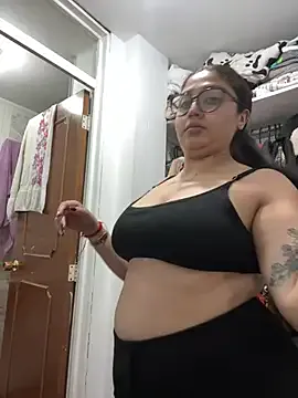 Offline croftsmila on StripChat