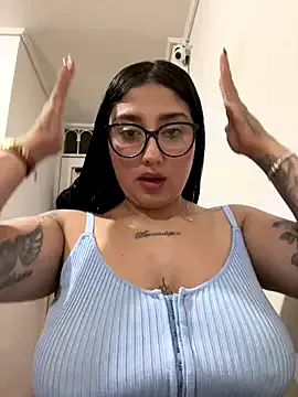 Offline croftsmila on StripChat