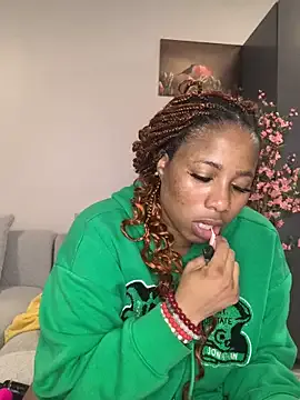 Offline CurvyDesire1 on StripChat