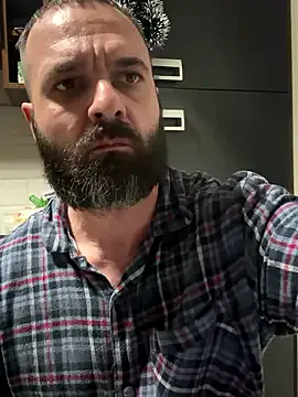 Offline DamonSalvatore2 on StripChat