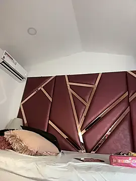 Freechat DanielaMedinaa on StripChat