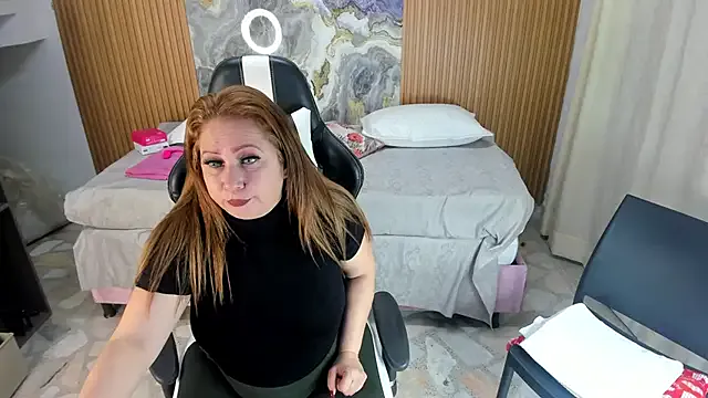 Danna_topless on StripChat